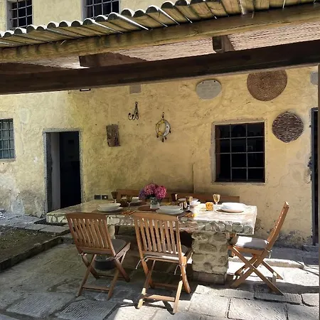 Molin Barletta - House With Private Pool Marliana, Toscana Marliana