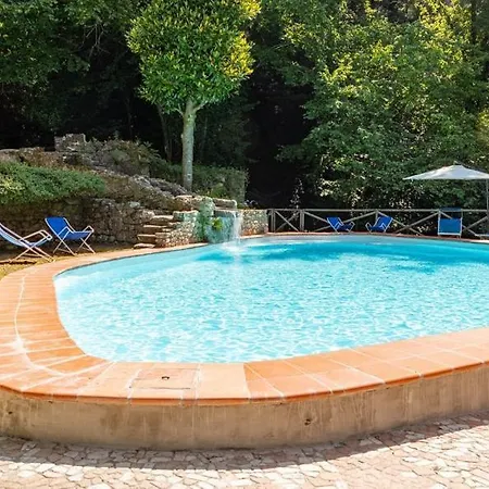 Molin Barletta - House With Private Pool Marliana, Toscana *